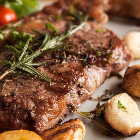 SOLOMILLO DE VACUNO CON SALSA DE SETAS Y PATATAS BABY  (200g)